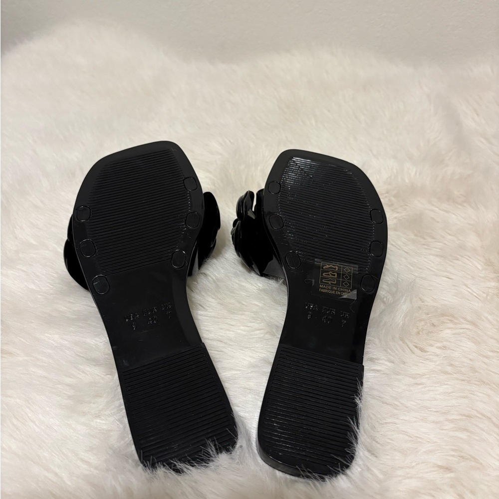 NWOT Jeffrey Campbell Glossy Black Floral Slides - Picture 2 of 4